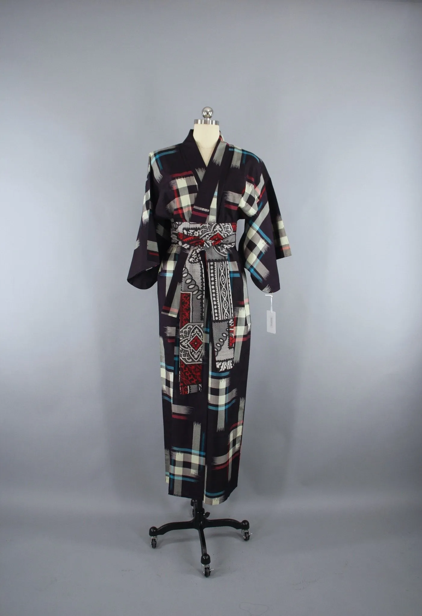 1930s Vintage Silk Kimono Robe / Black & White Meisen IKAT