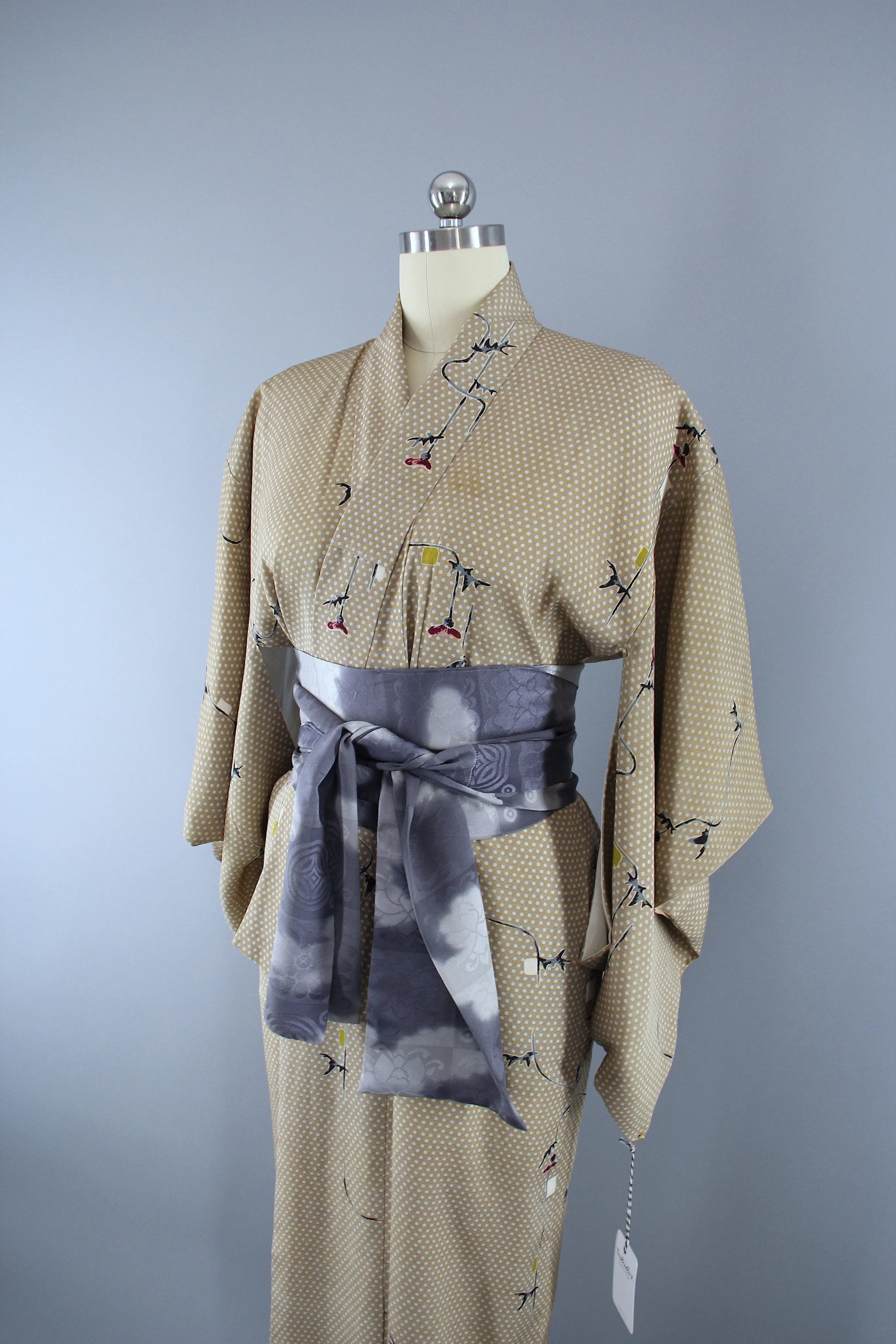 1940s Vintage Silk Kimono Robe / Tan and Grey Polka Dot Floral