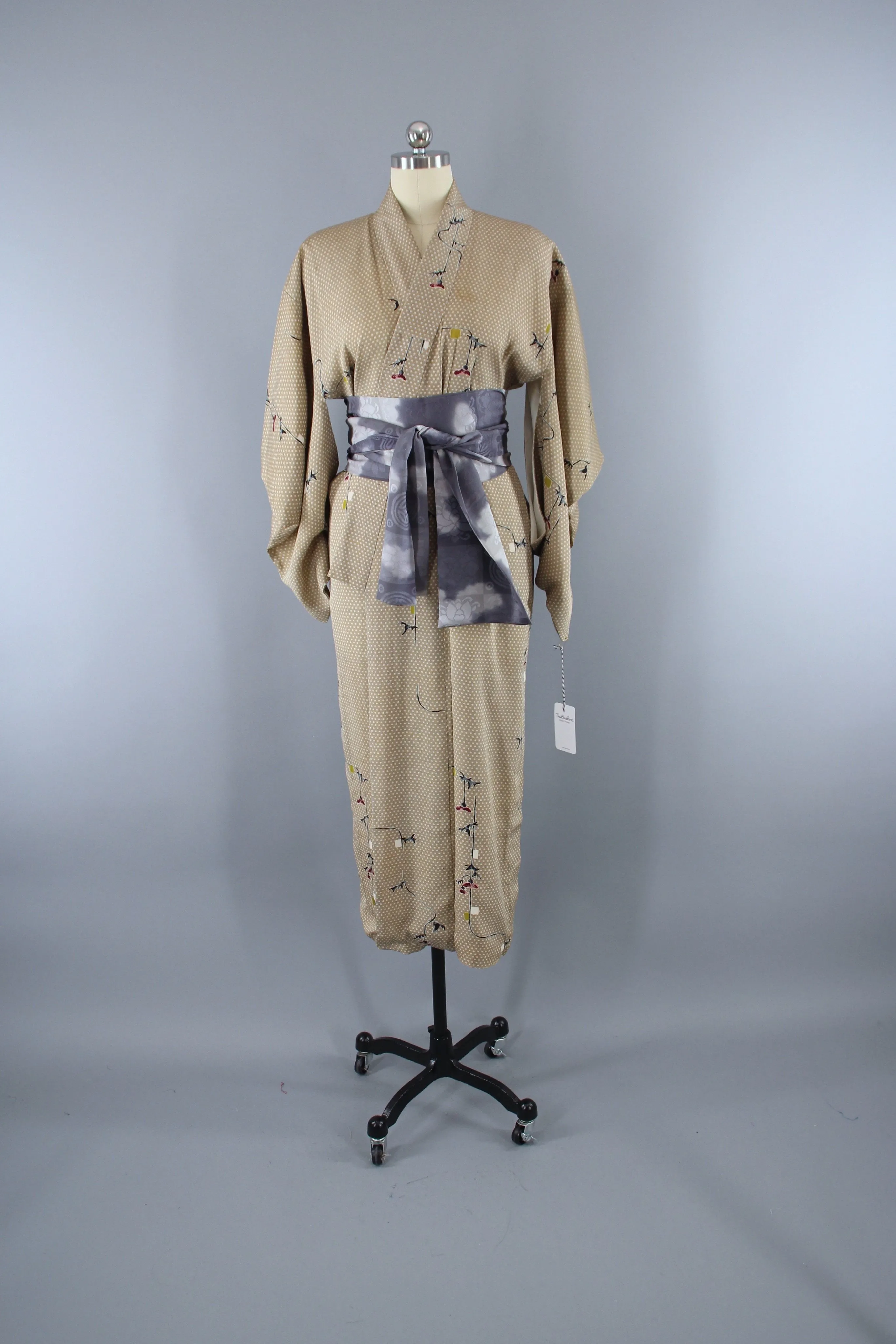 1940s Vintage Silk Kimono Robe / Tan and Grey Polka Dot Floral