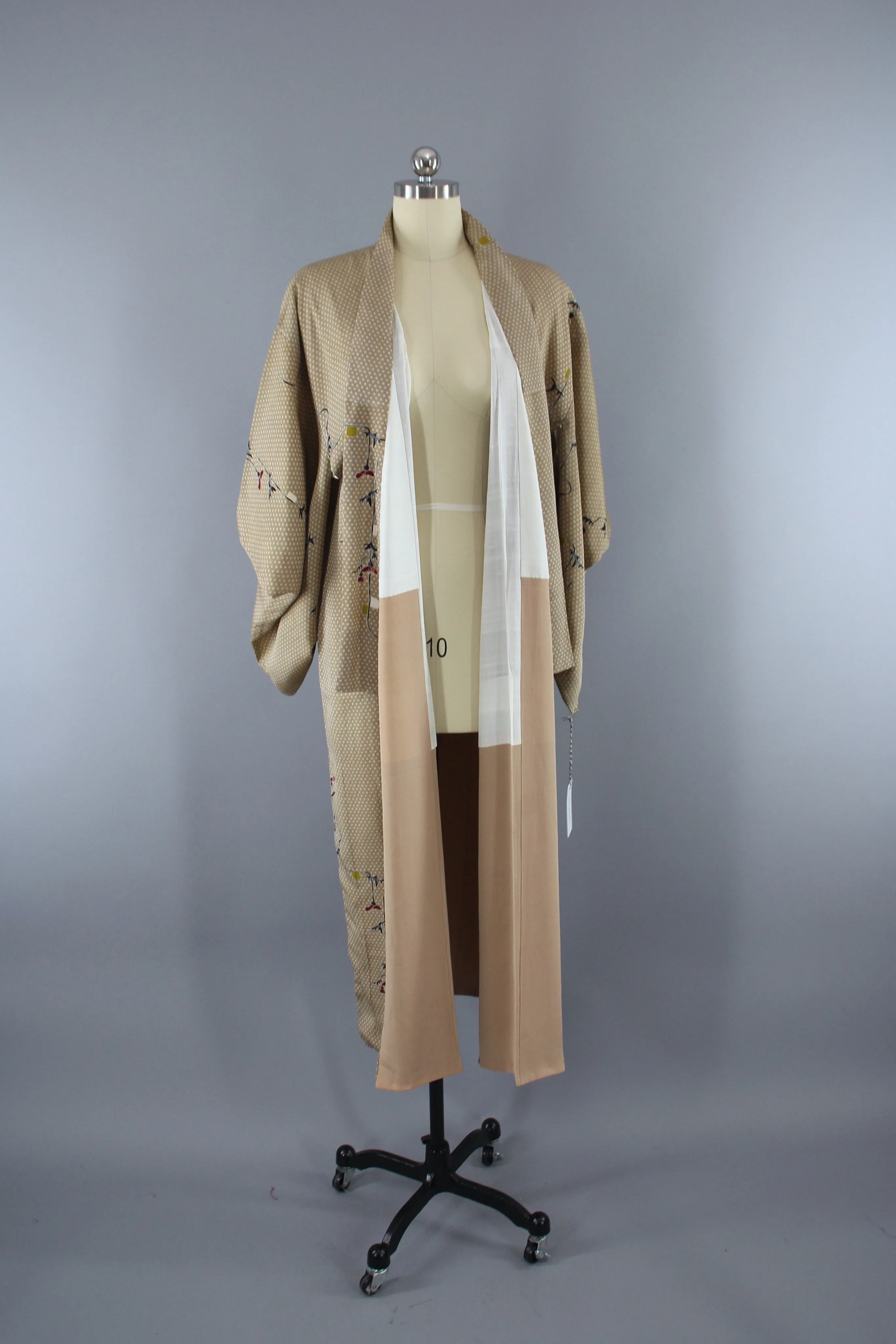 1940s Vintage Silk Kimono Robe / Tan and Grey Polka Dot Floral
