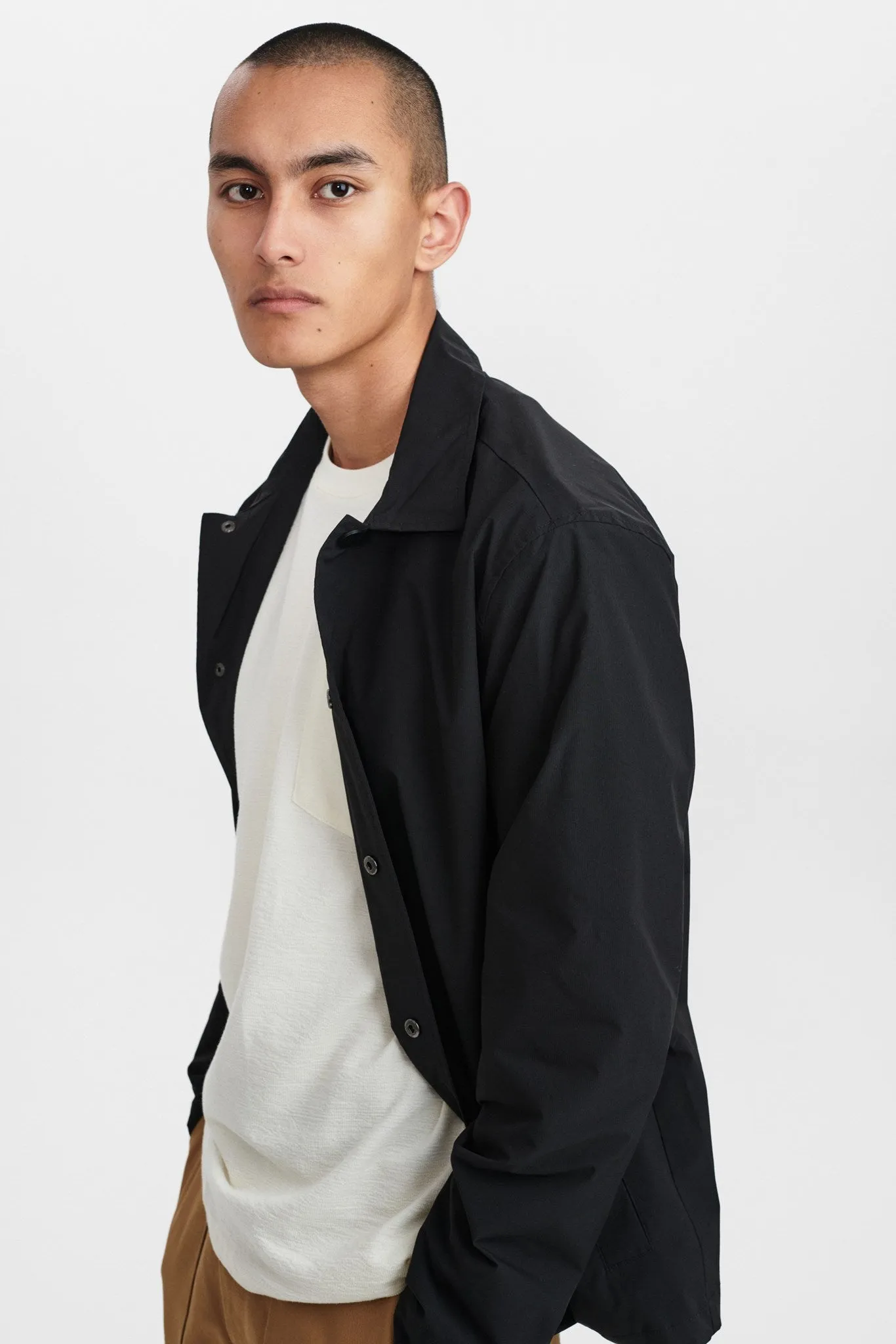 AKPER NYLON JACKET - Caviar