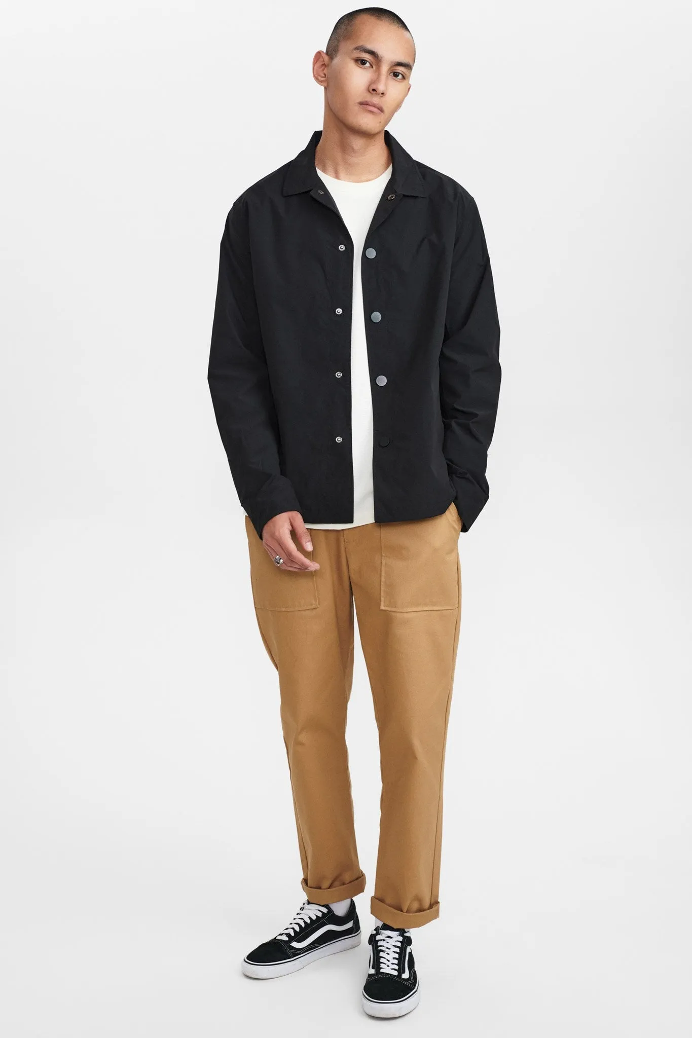 AKPER NYLON JACKET - Caviar