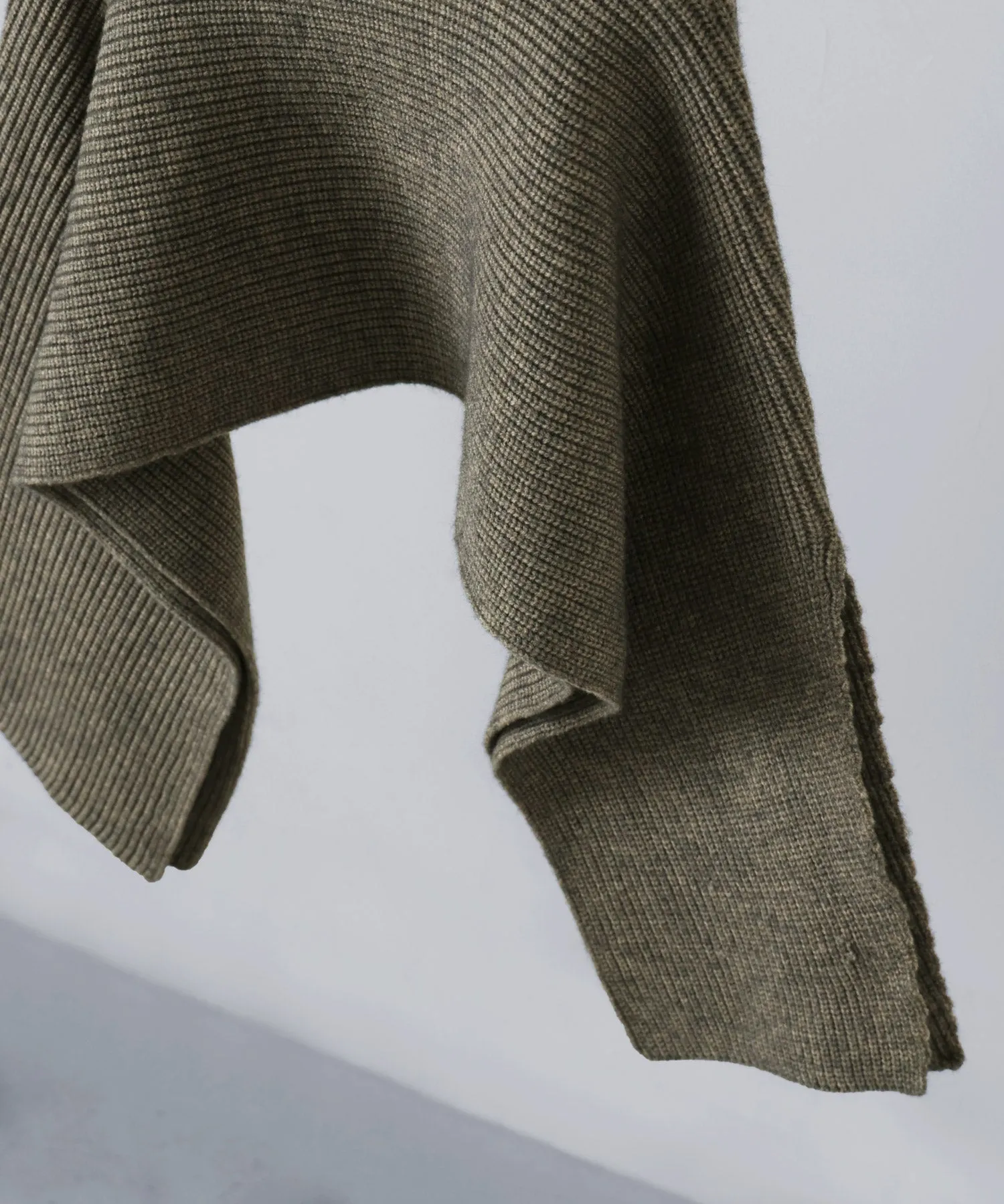 Alpaca touch turtleneck wide poncho