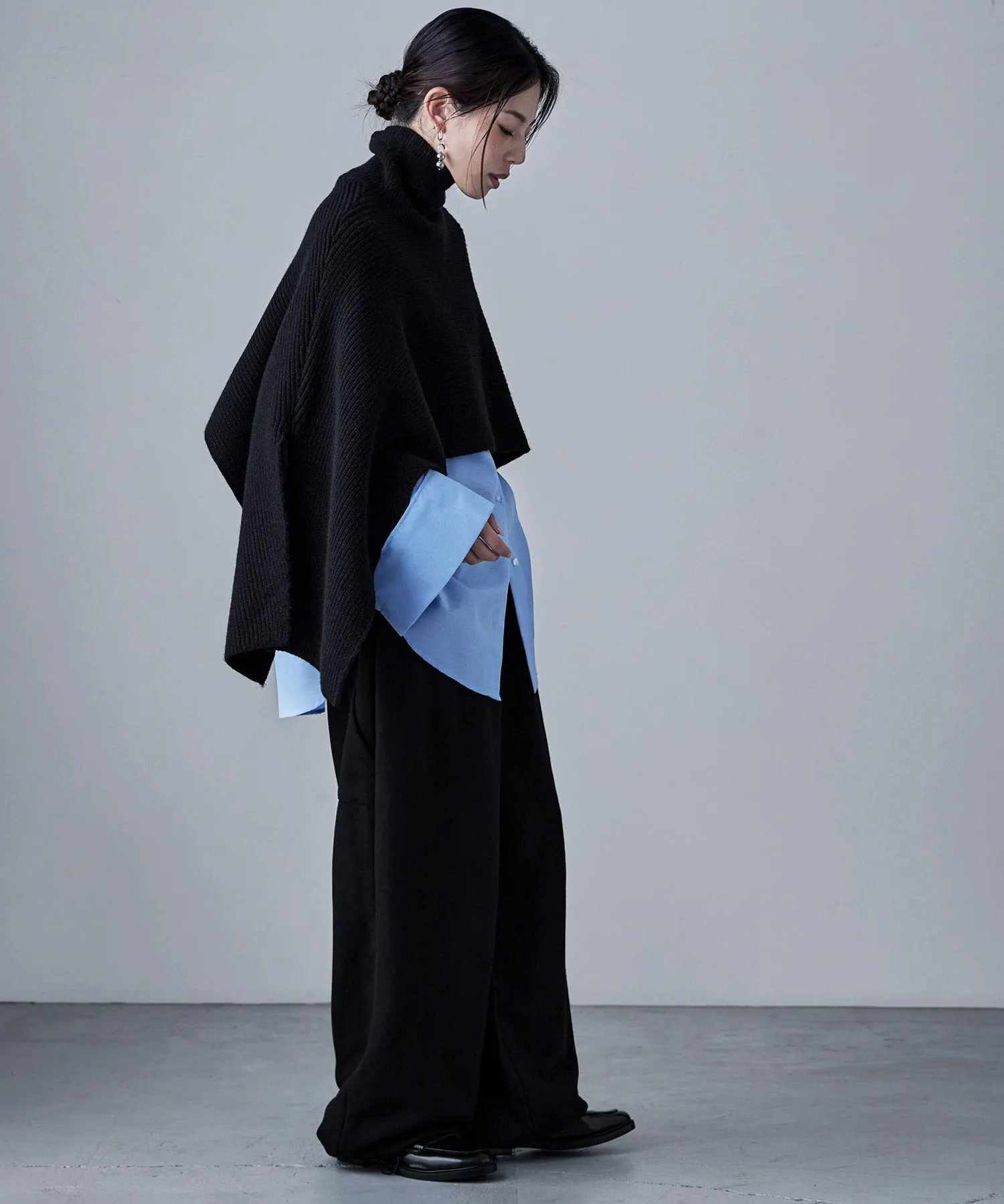 Alpaca touch turtleneck wide poncho