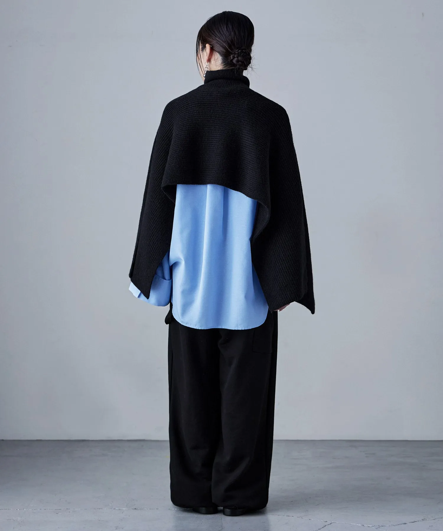 Alpaca touch turtleneck wide poncho