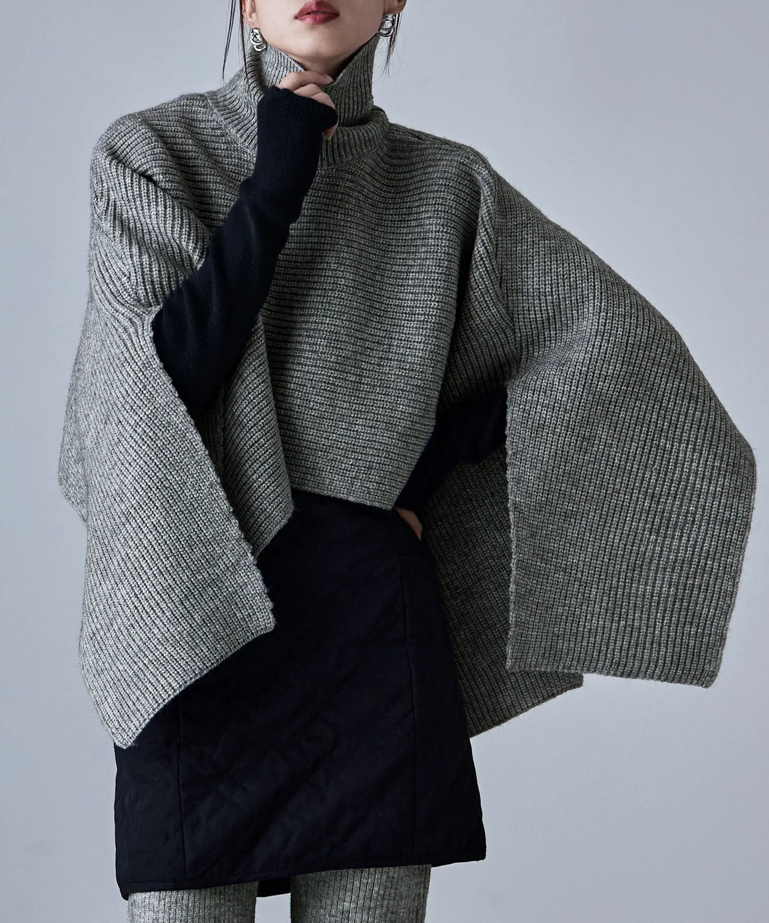 Alpaca touch turtleneck wide poncho