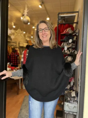 Knitted Poncho with Fox Fur Trim [POIMO1]